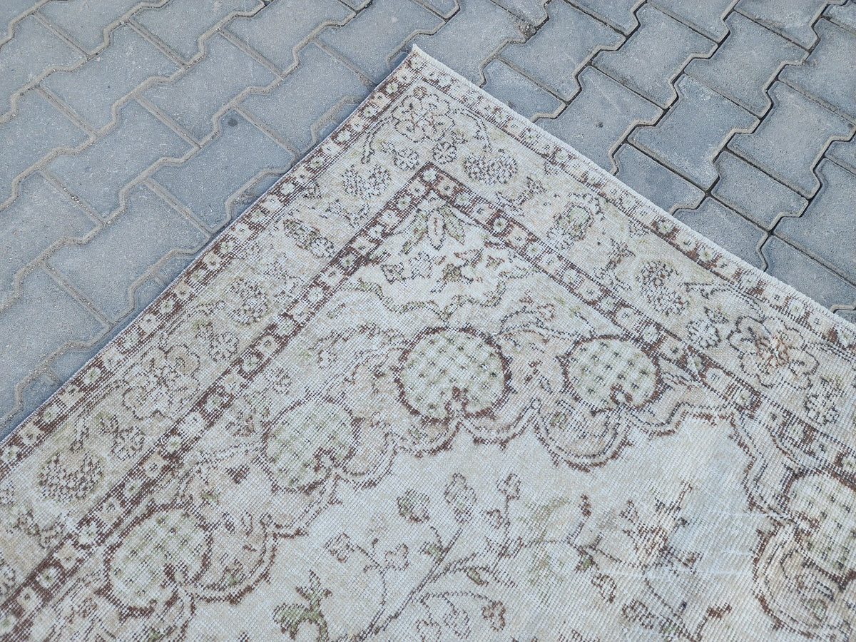 5x8 Vintage Turkish Oushak Rug: Handwoven Wool & Cotton