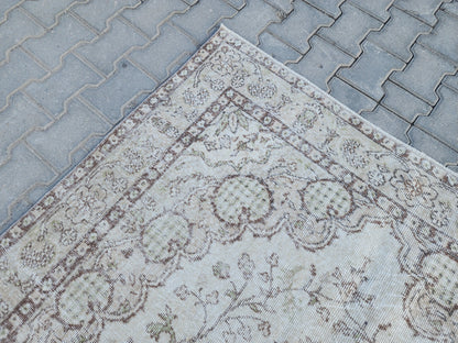5x8 Vintage Turkish Oushak Rug: Handwoven Wool & Cotton