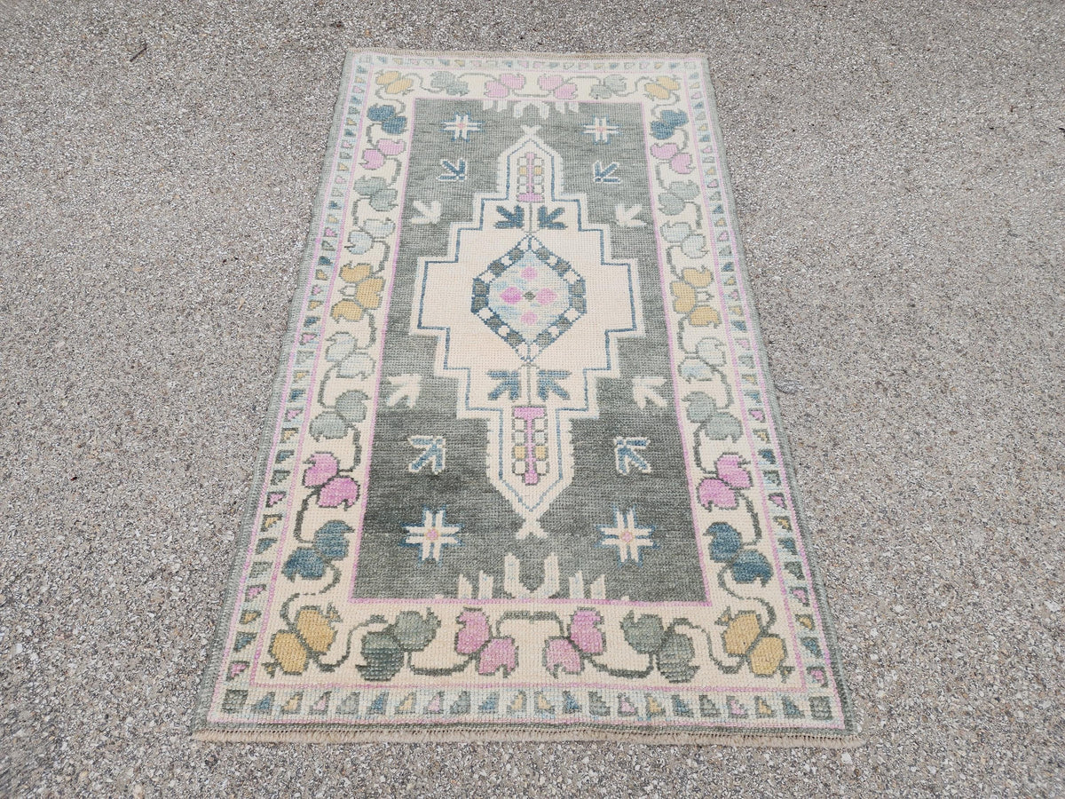 3x5 Oushak Rug: Handwoven Up Cycled Wool, Green Beige Medallion