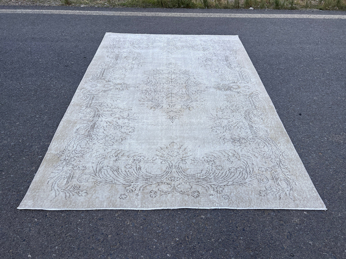 Handwoven Turkish Oushak Rug: 5x8 Vintage Wool & Cotton Area Rug