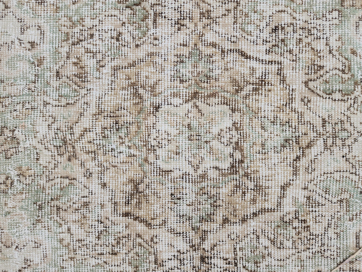 Hand Knotted Turkish Rug 6x10: Neutral Beige Wool Oushak Rug