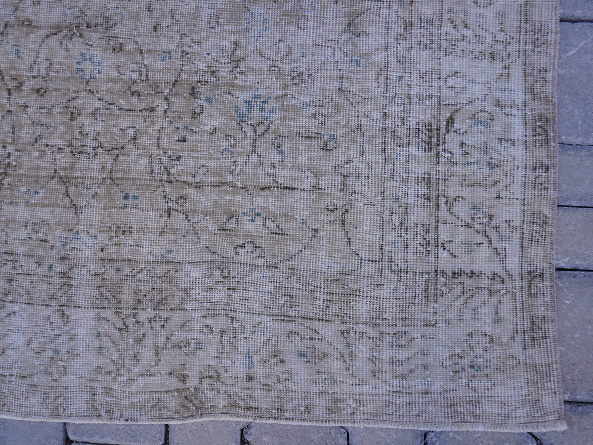 6x10 Vintage Turkish Rug: Neutral Muted Isparta Rug