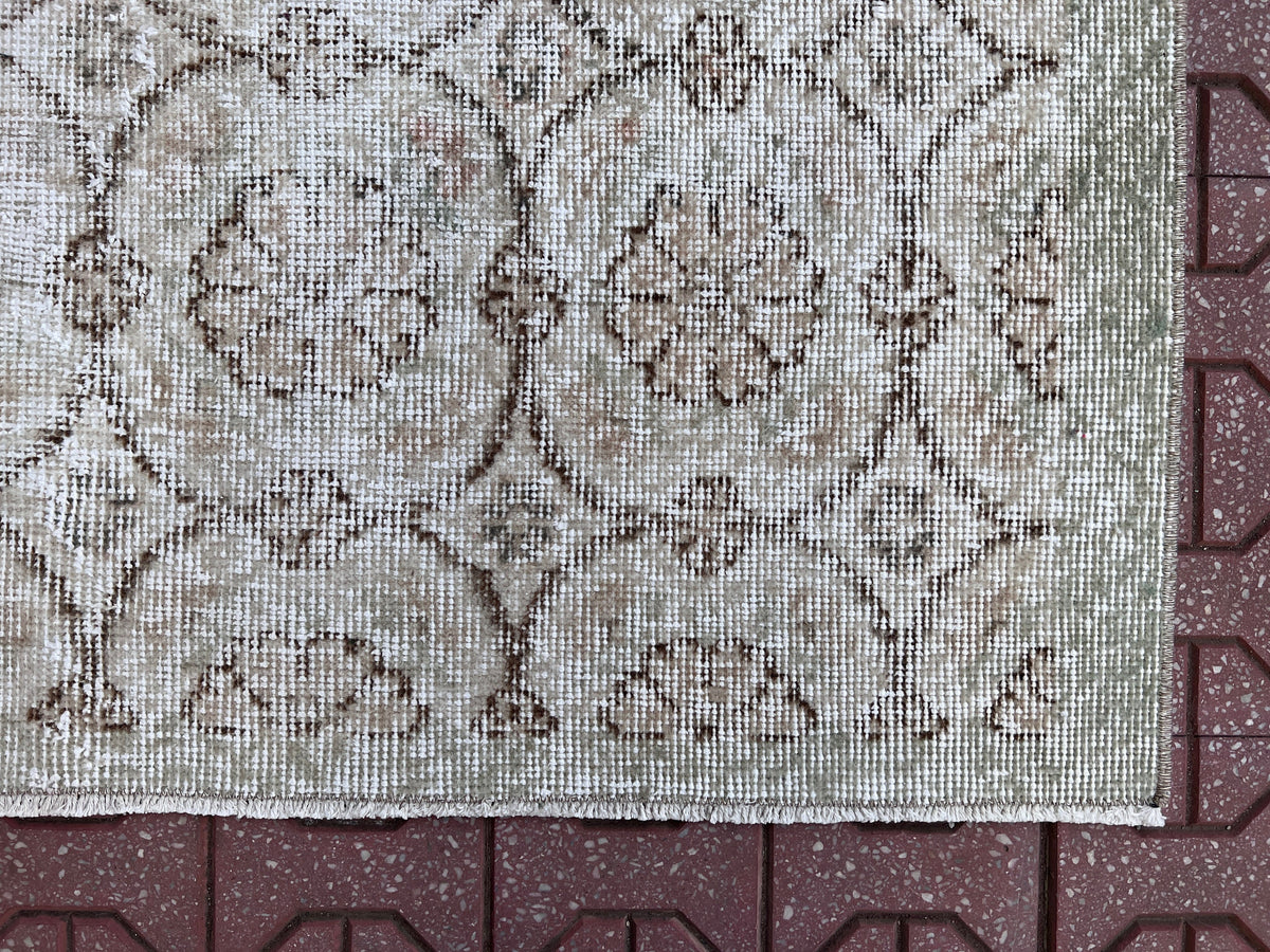 Handwoven Neutral Oushak Rug 4x7: Turkish Wool & Cotton Rug