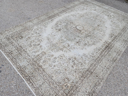6x10 Vintage Oushak Rug: Hand-Knotted Turkish Wool Medallion Rug