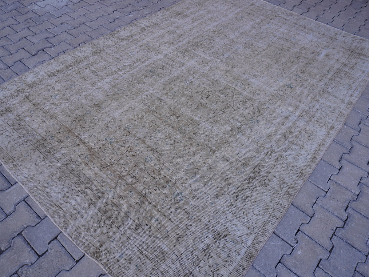 6x10 Vintage Turkish Rug: Neutral Muted Isparta Rug