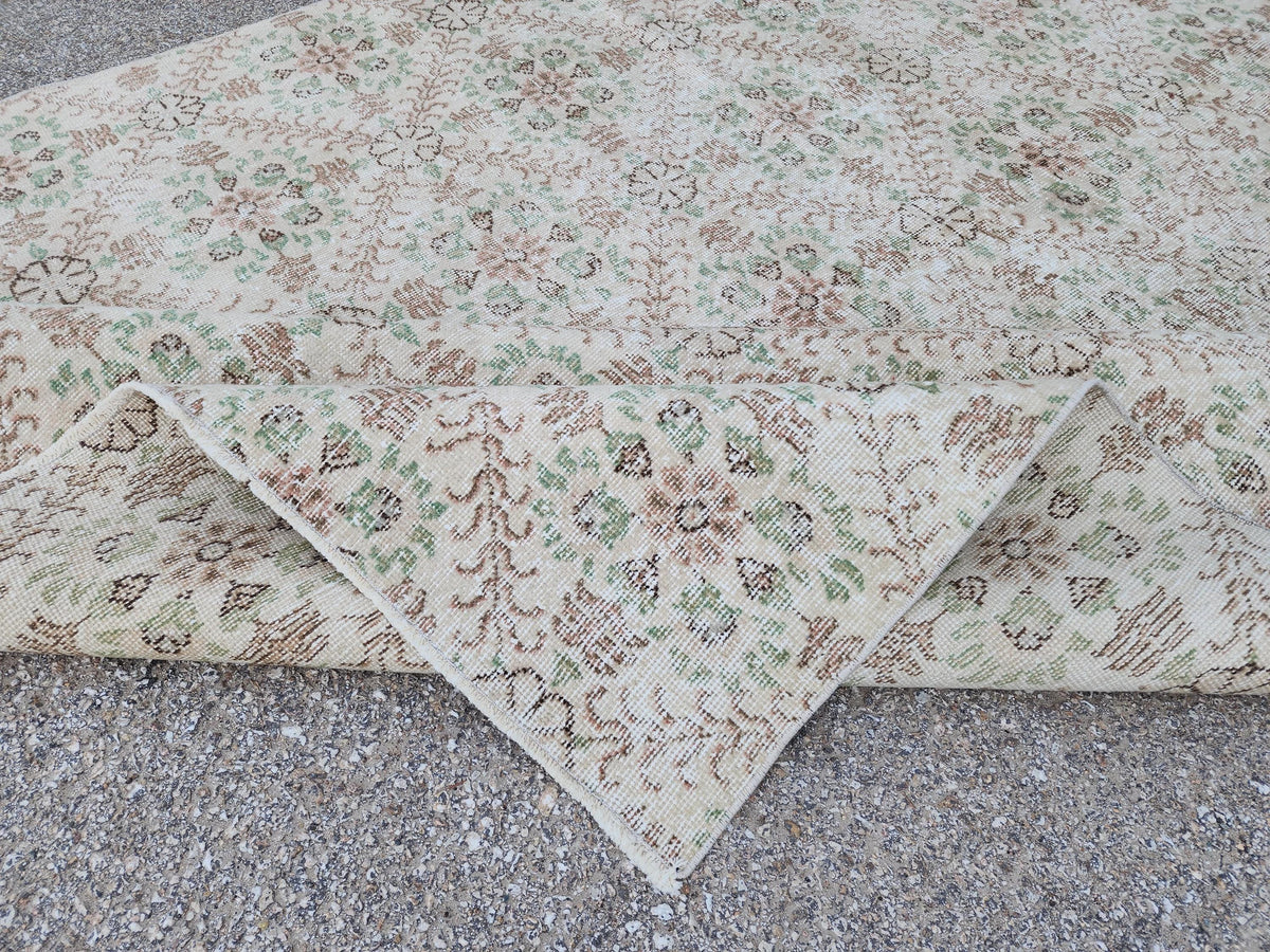 Wool Oushak Rug 6x9: Handwoven Turkish Beige Geometric Rug