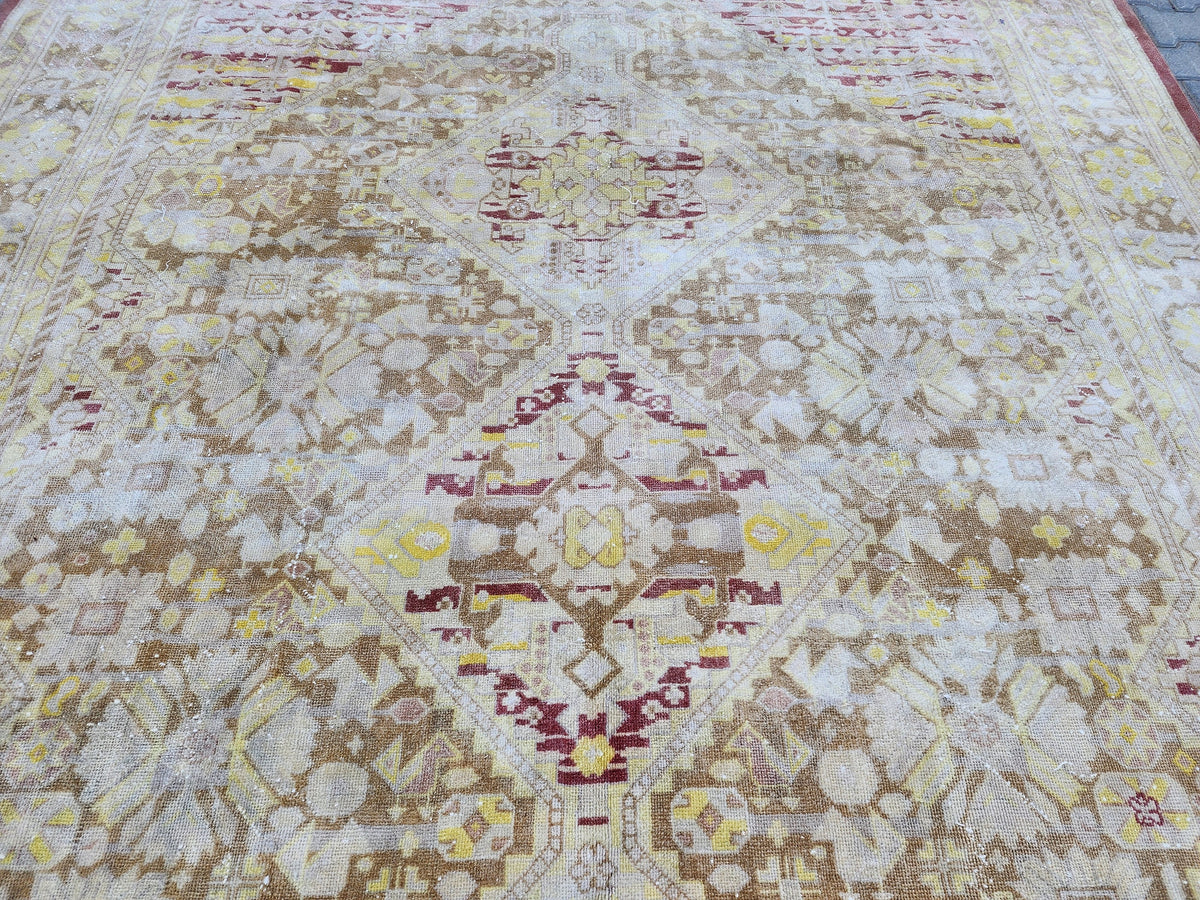 Vintage Oushak Rug 8x11: Hand-knotted Neutral Wool Oriental Rug