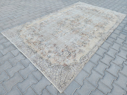 Vintage Oushak Rug 5x9: Handmade Wool, Bohemian Style