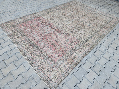 7x10 Vintage Turkish Rug: Beige and Pink Oriental Oushak Rug