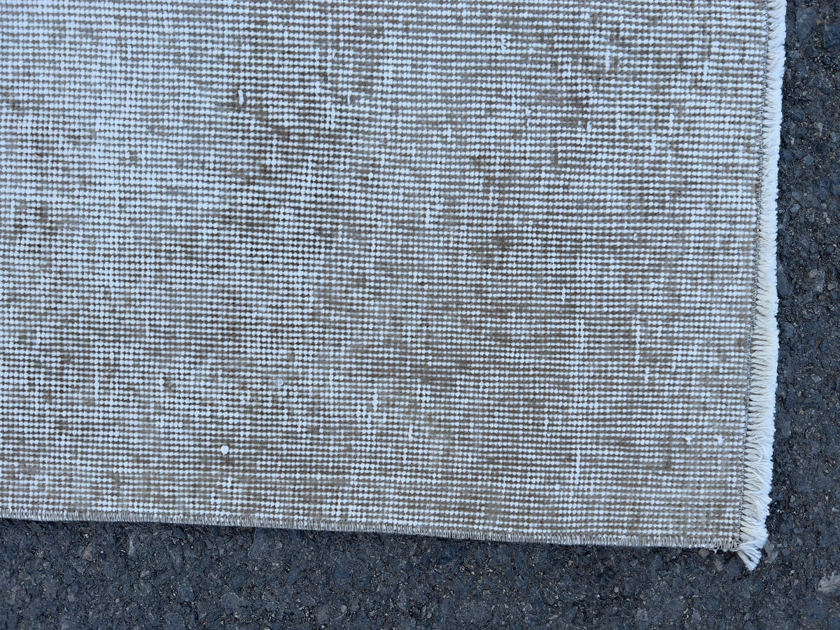 Handwoven Turkish Oushak Rug 5x8: Wool & Cotton Blend