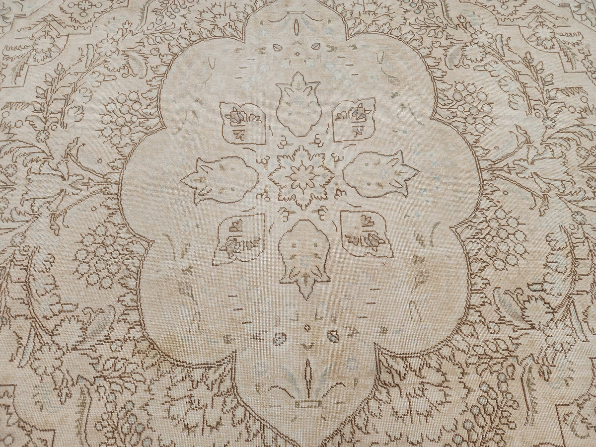 9x12 Vintage Turkish Wool Rug: Handmade Grey Cream Persian Rug