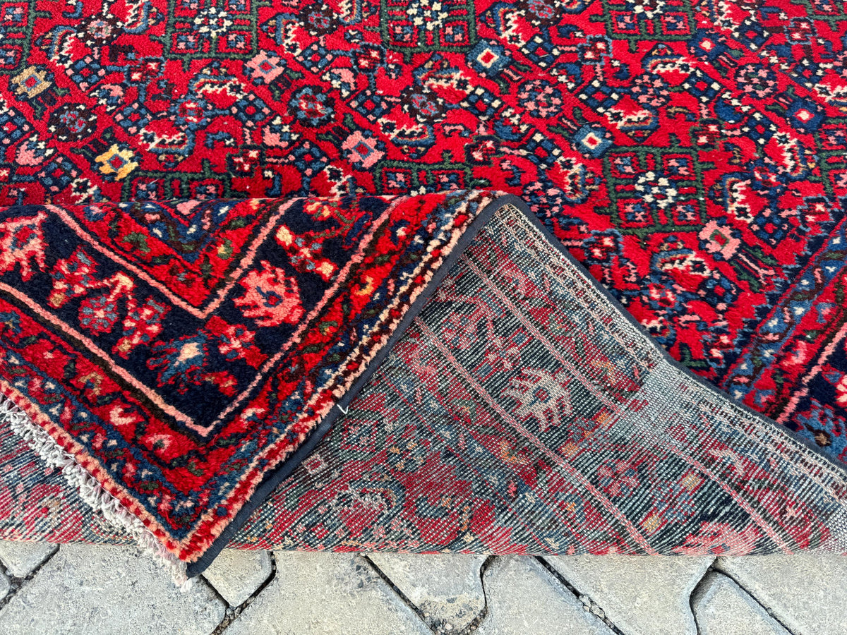 Handcrafted Vintage Wool Rug 4x6: Neutral Boho Accent