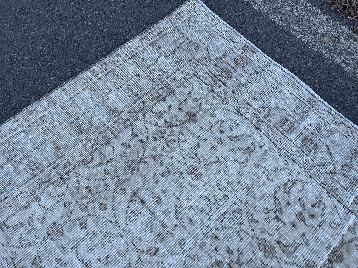 5x8 Handwoven Wool Turkish Rug: Neutral Oushak Area Rug