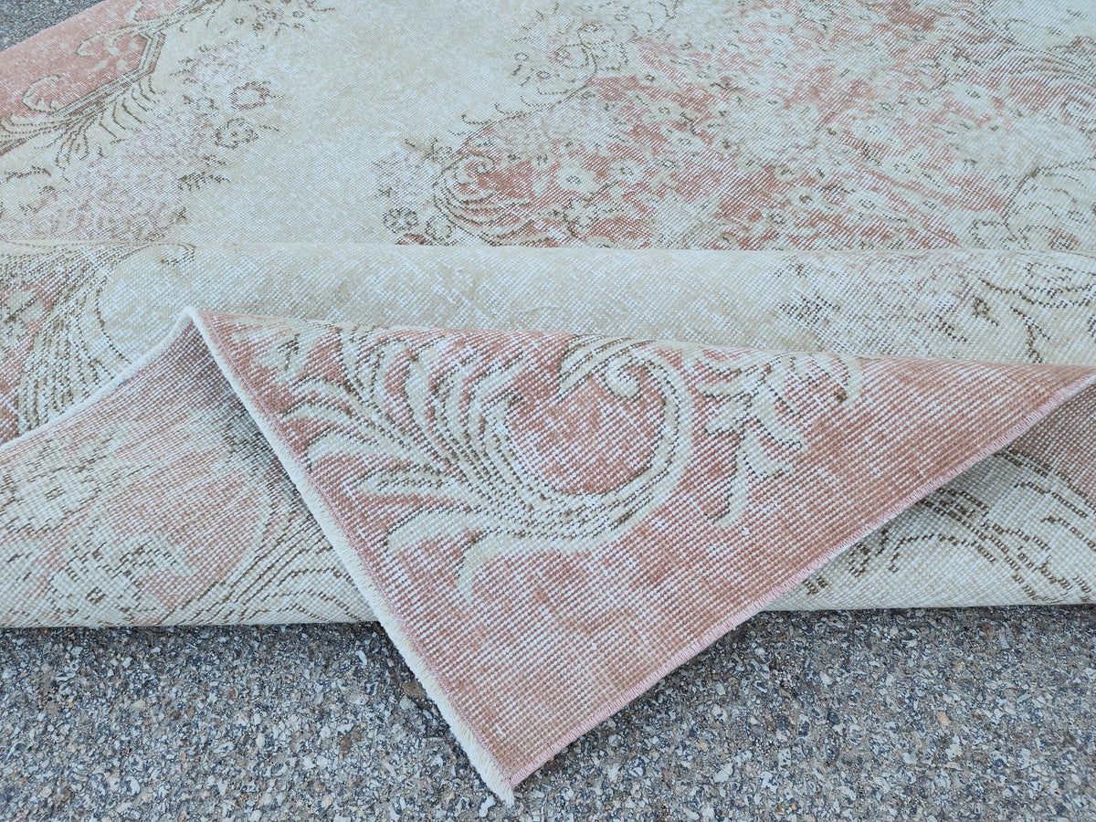 Vintage Turkish Oushak Rug 7x10: Hand-Knotted Wool, Distressed Beige