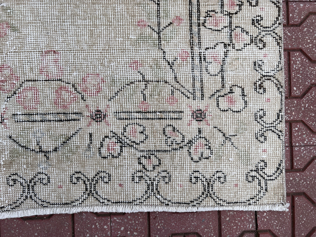 Handwoven Turkish Oushak Rug: 50/50 Wool Cotton Blend