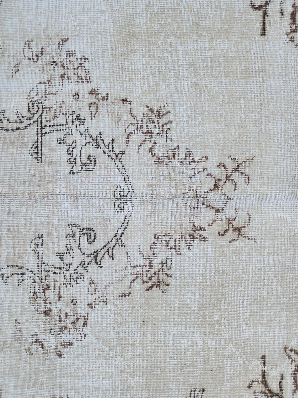 7x10 White Oushak Rug Hand‑Knotted Wool Area Rug Neutral Decor: Medallion Turkish Design