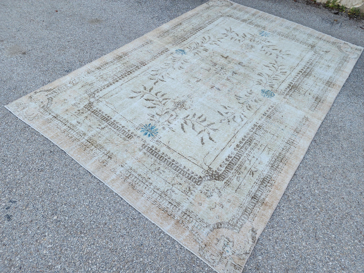 7x10 Hand-Knotted Wool Oushak Rug: Turkish Beige Distressed Carpet