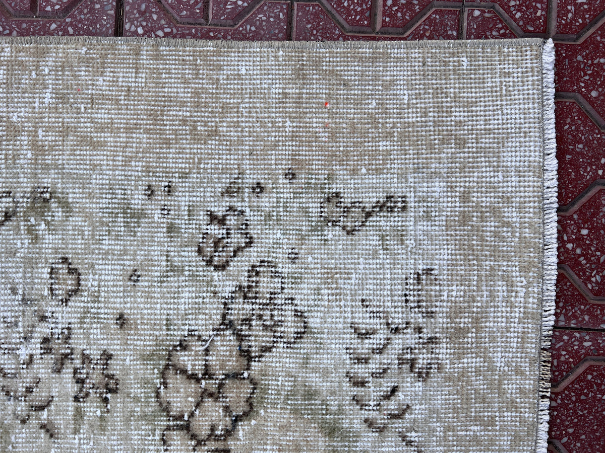 Handwoven Turkish Oushak Rug 4x7: Wool & Cotton Vintage Design