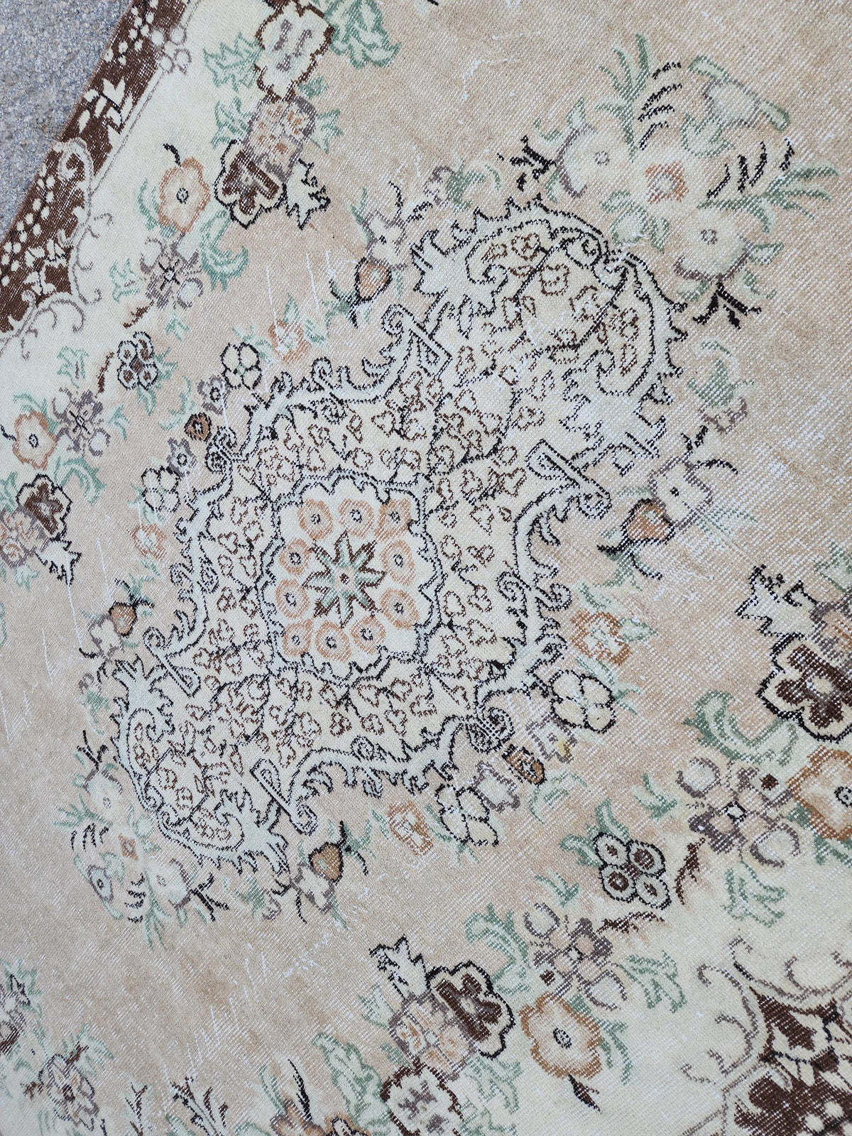 Hand Made Rug 5.7 x 9 ft, Turkish Hand Made Oushaj Design, Dining Room Decor