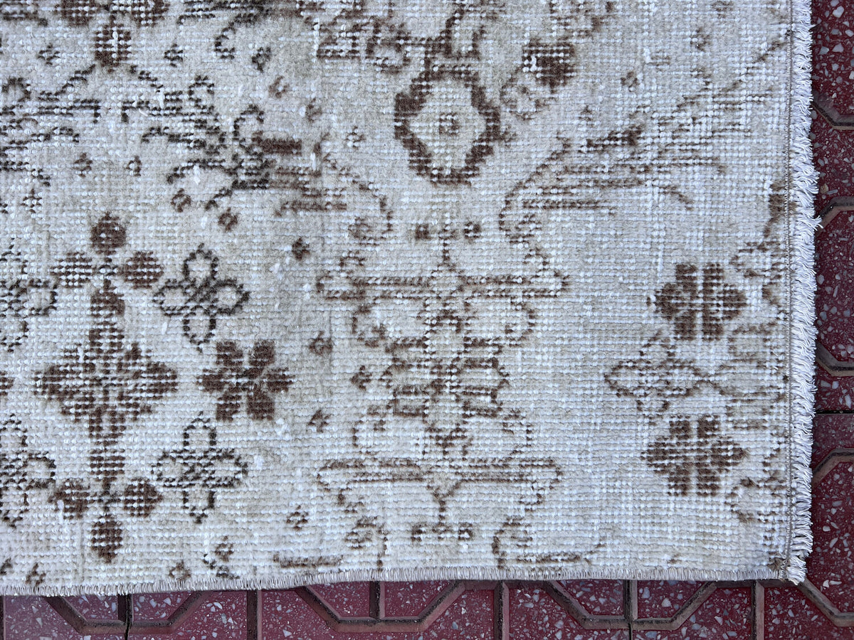Handwoven Turkish Oushak Rug 4x7: Wool & Cotton Blend