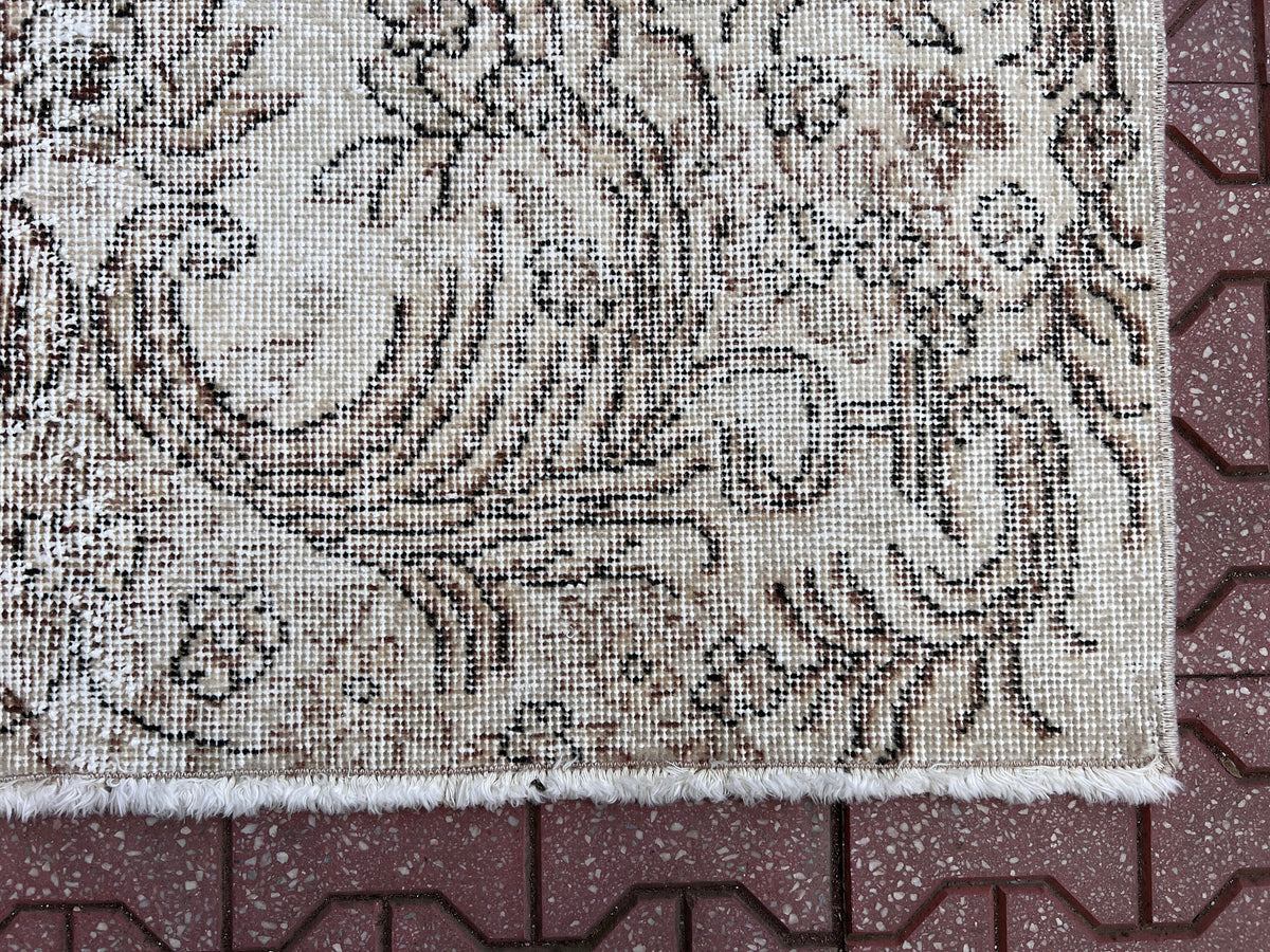 Handwoven Turkish Oushak Rug: 4x7 Wool Cotton Blend