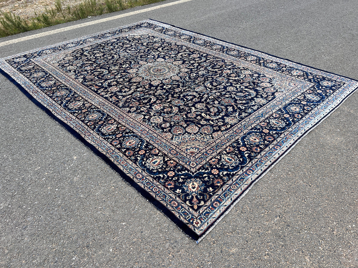 Vintage Oushak Rug 8x11: Hand Woven Turkish Wool Area Rug