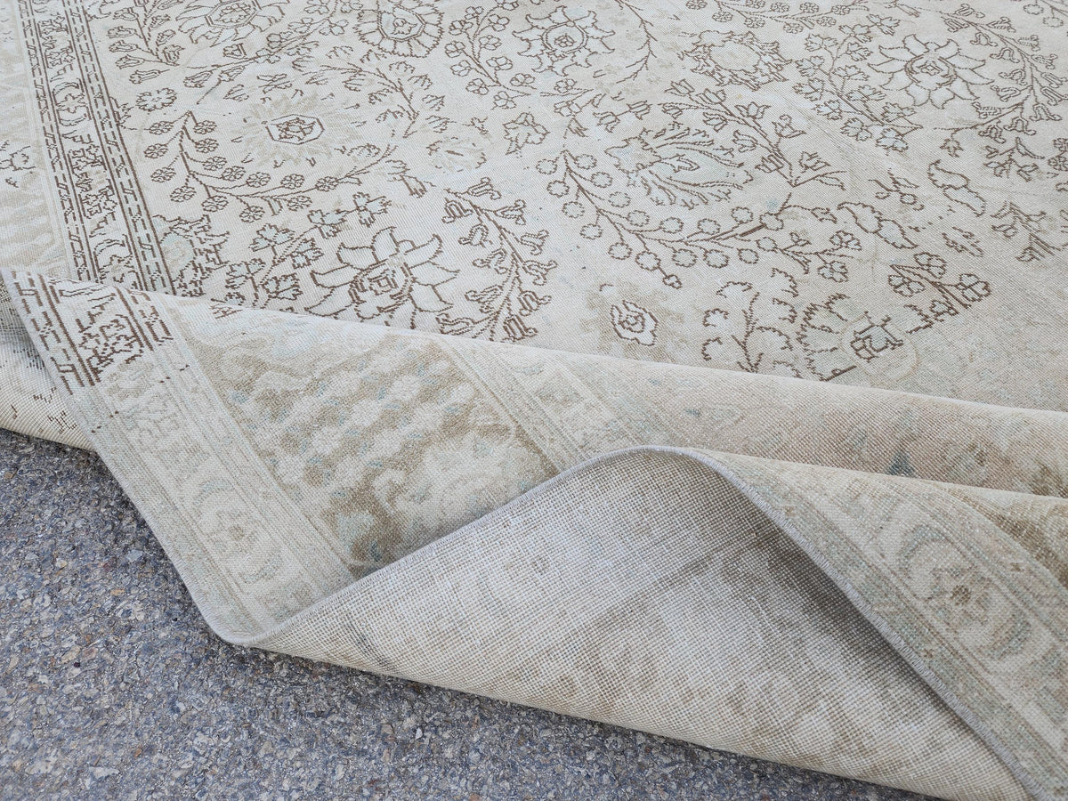 9x12 Neutral Wool Vintage Rug, Hand Knotted, Floral Persian Design