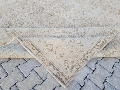 Vintage Turkish Area Rug 10x12: Handcrafted Wool Beige Rug