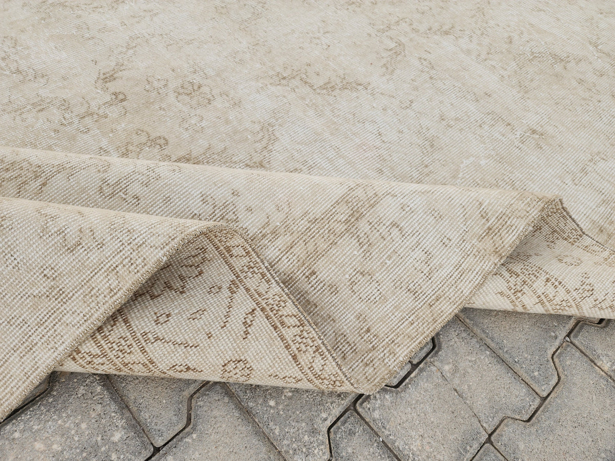 Handwoven Turkish Oushak Rug 5x8: Beige Wool, Rustic Home Decor