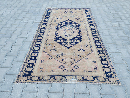 Vintage Oushak Rug 4x6: Neutral Turkish Handmade Area Rug