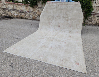 6x10 Turkish Wool Rug: Handwoven Floral Beige Oushak Rug