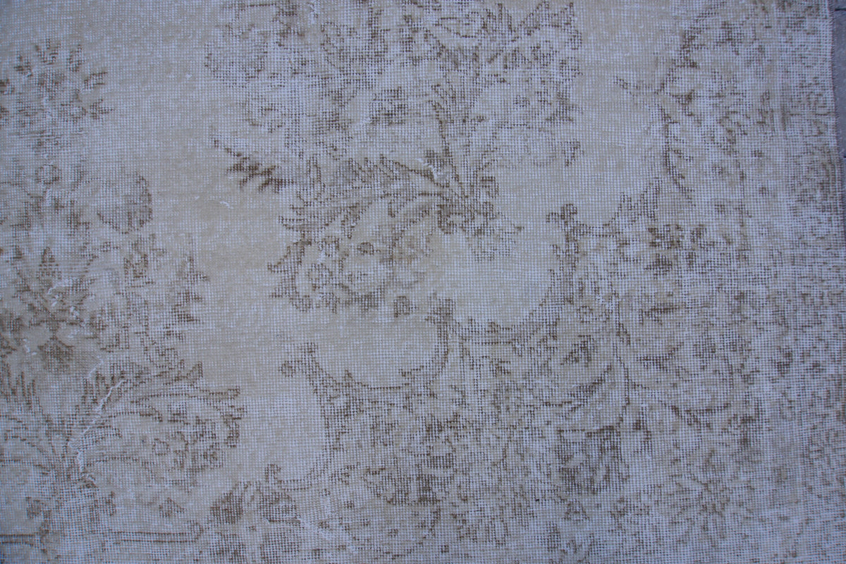 Vintage Turkish Oushak Rug 7x10: Handwoven Wool & Cotton Beige