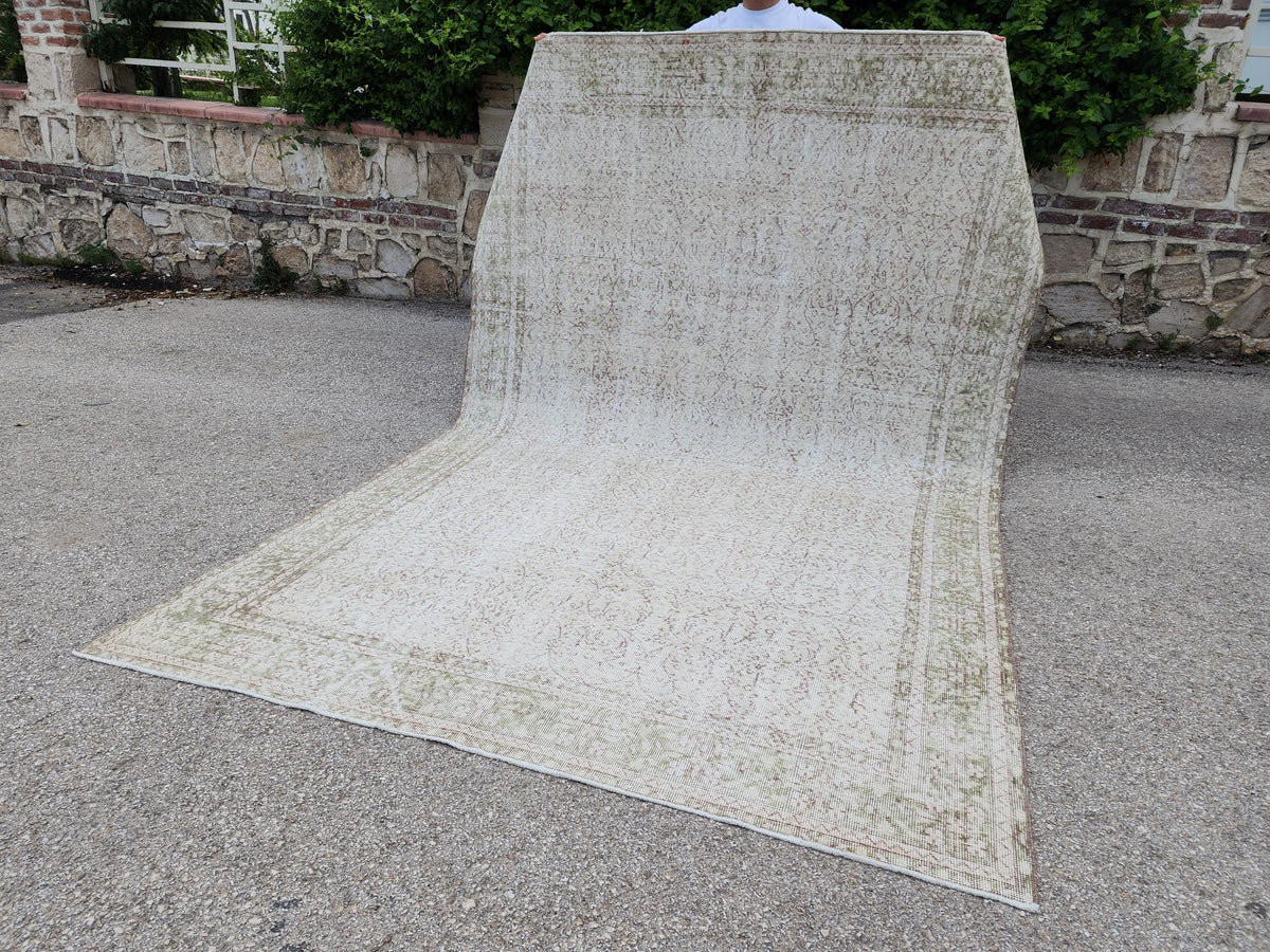 Handmade Wool Oushak Rug 7x10: Turkish Neutral Area Rug