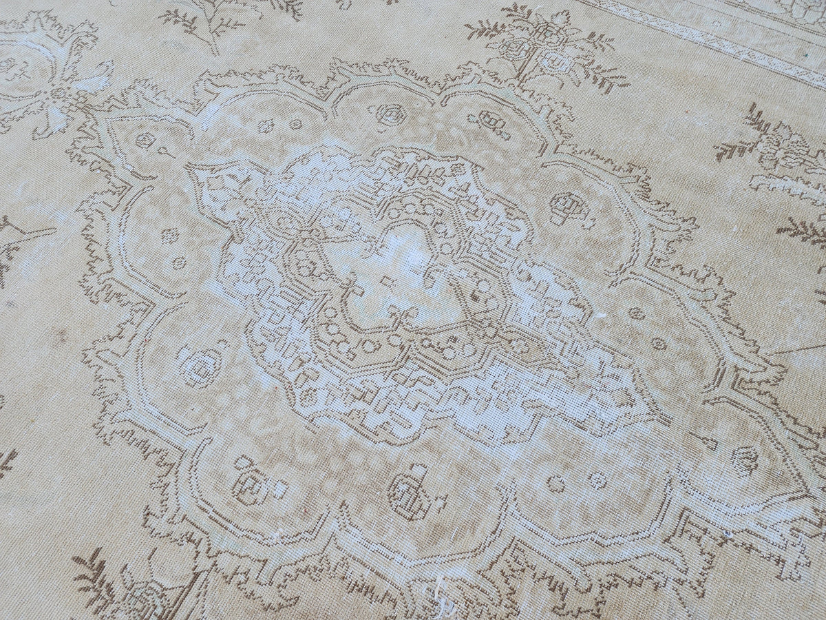 Vintage Oushak Rug 9x12: Beige & Gray Hand-Knotted Turkish Rug