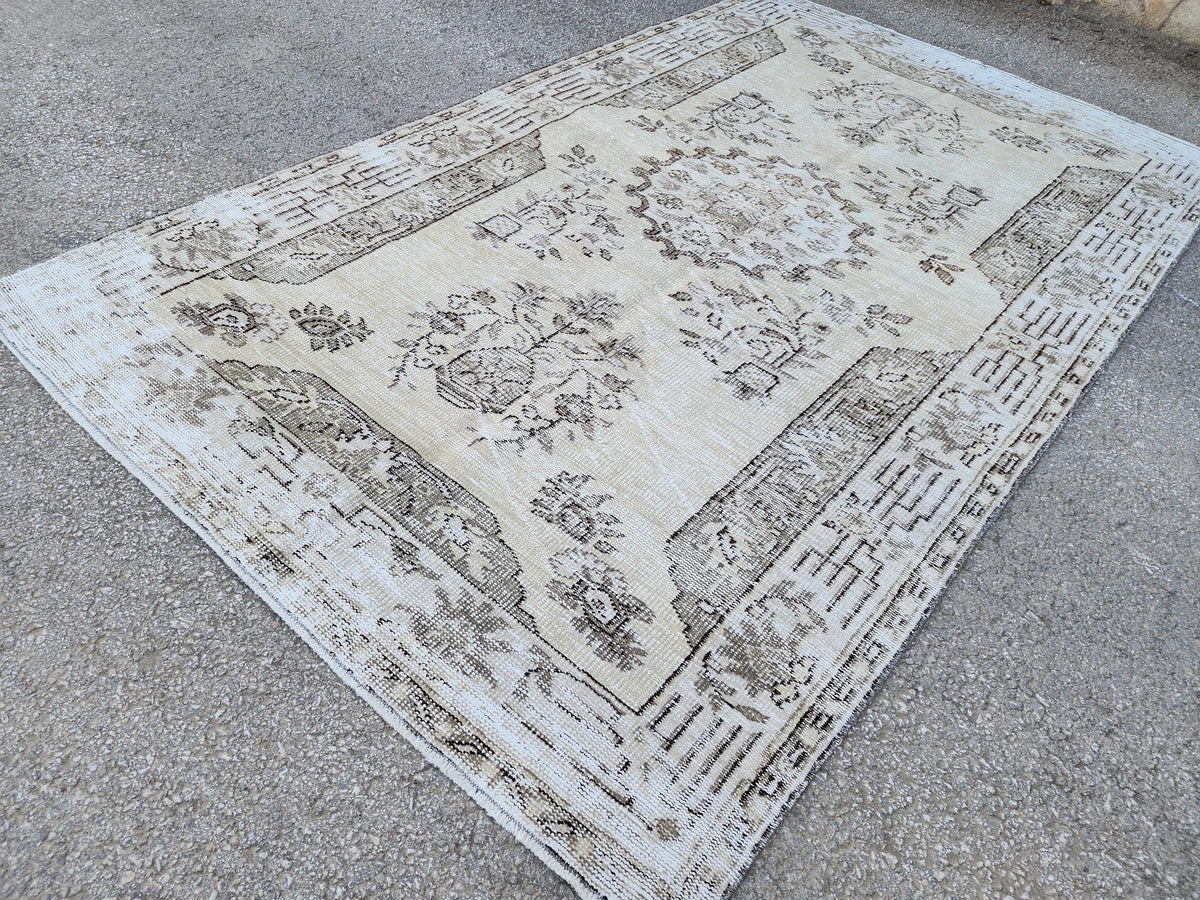 5x9 Neutral Area Wool Rug: Rustic Decor, Turkish Oushak, Beige and Brown