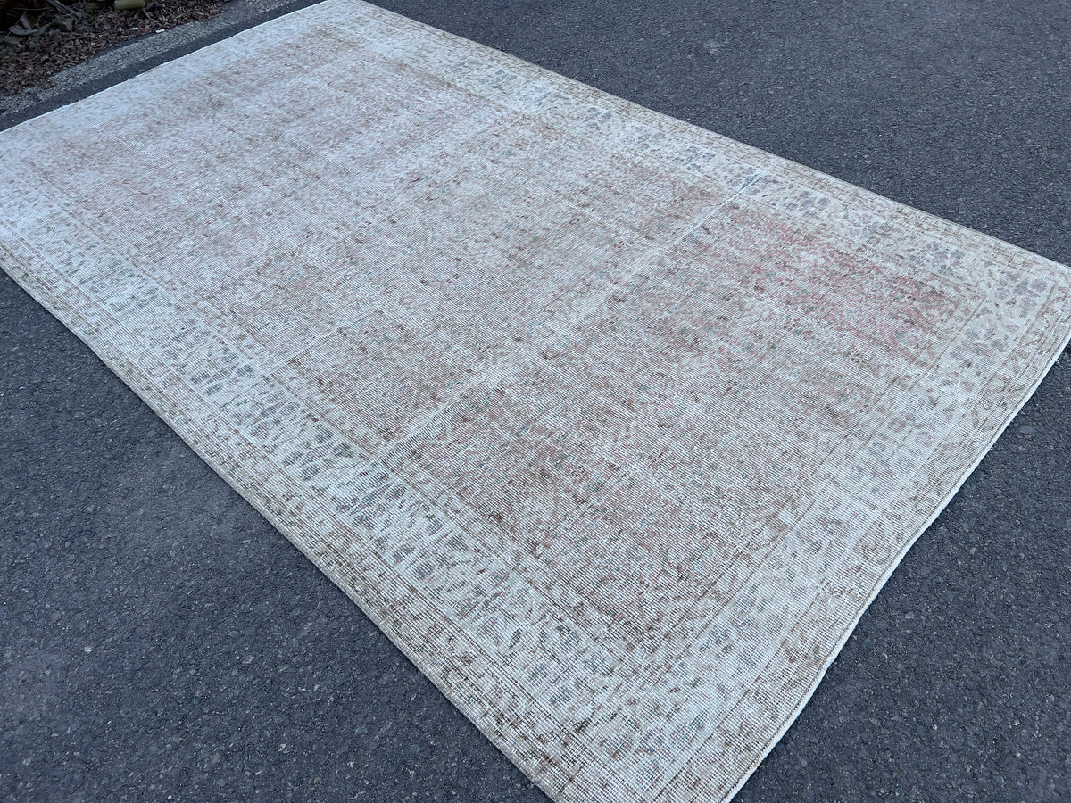 Handmade Wool Oushak Rug 5x9: Muted Red, Century Modern