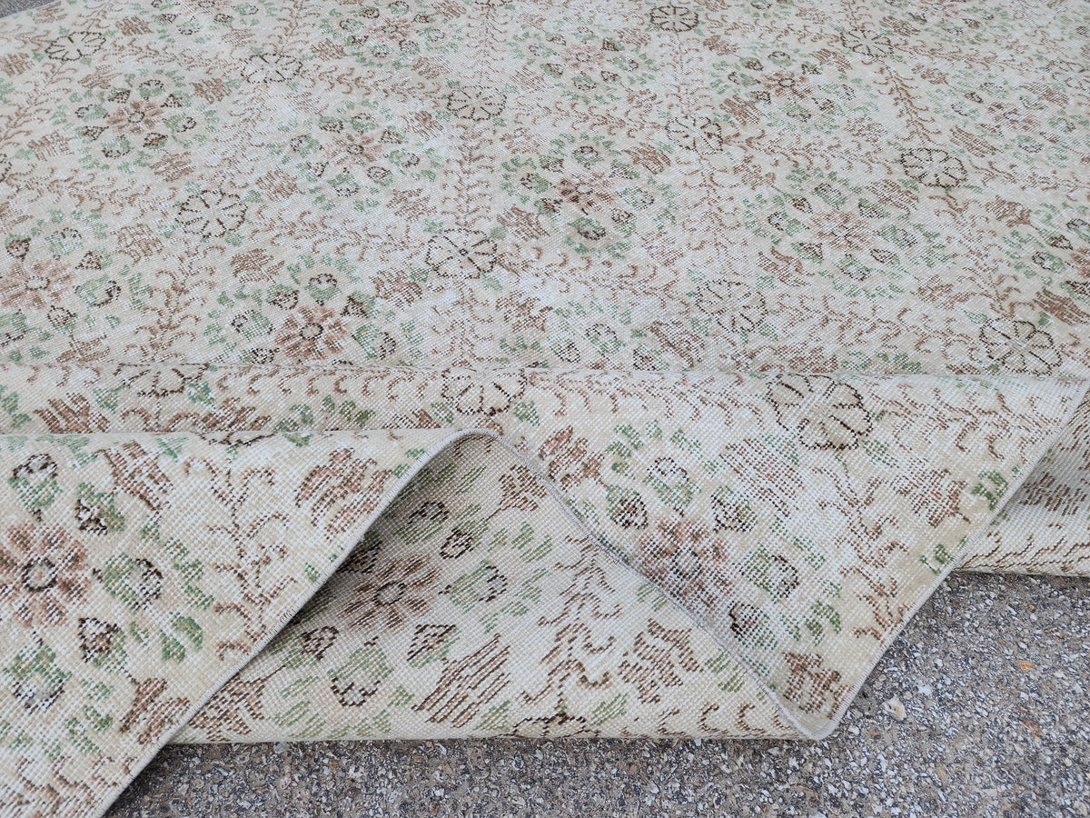 Wool Oushak Rug 6x9: Handwoven Turkish Beige Geometric Rug