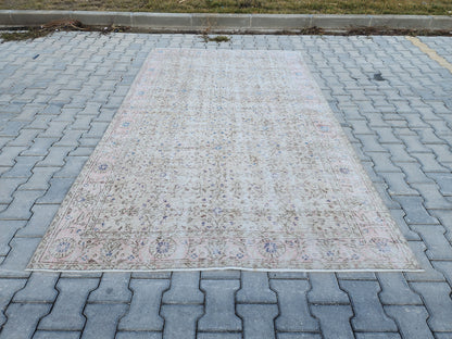 Vintage Oushak Rug 5x8: Hand-Knotted Beige Oriental Rug