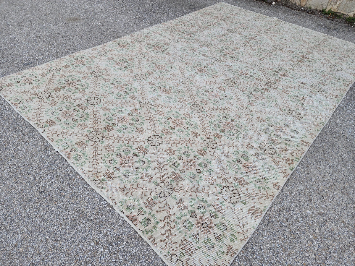 Wool Oushak Rug 6x9: Handwoven Turkish Beige Geometric Rug