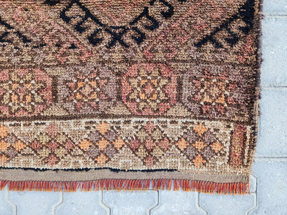 3x9 Vintage Herki Rug: Turkish Runner, Natural Wool Hand Knotted Carpet