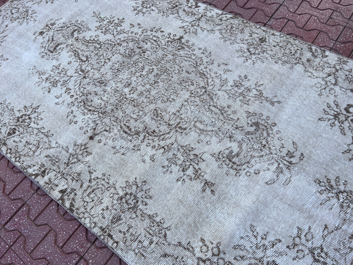 Handwoven Turkish Oushak Rug: Wool & Cotton Blend, Isparta Design