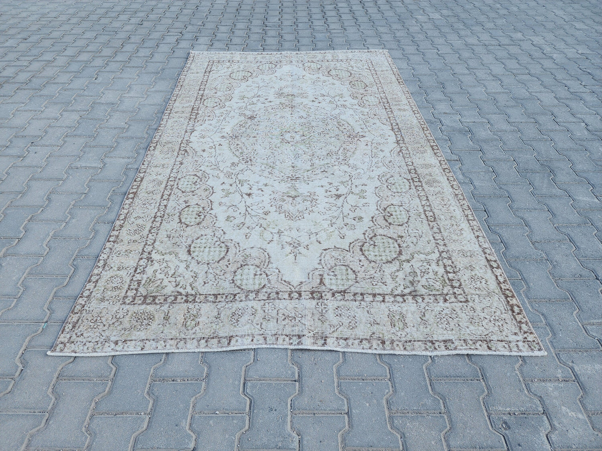 5x8 Vintage Turkish Oushak Rug: Handwoven Wool & Cotton