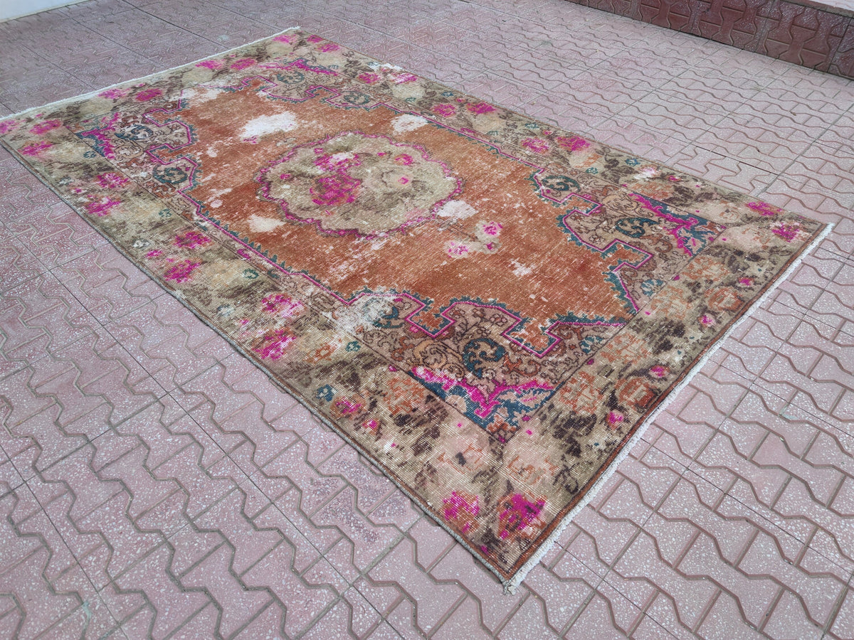 Handwoven Oushak Loom Rug 4x7: Turkish Bohemian Decor