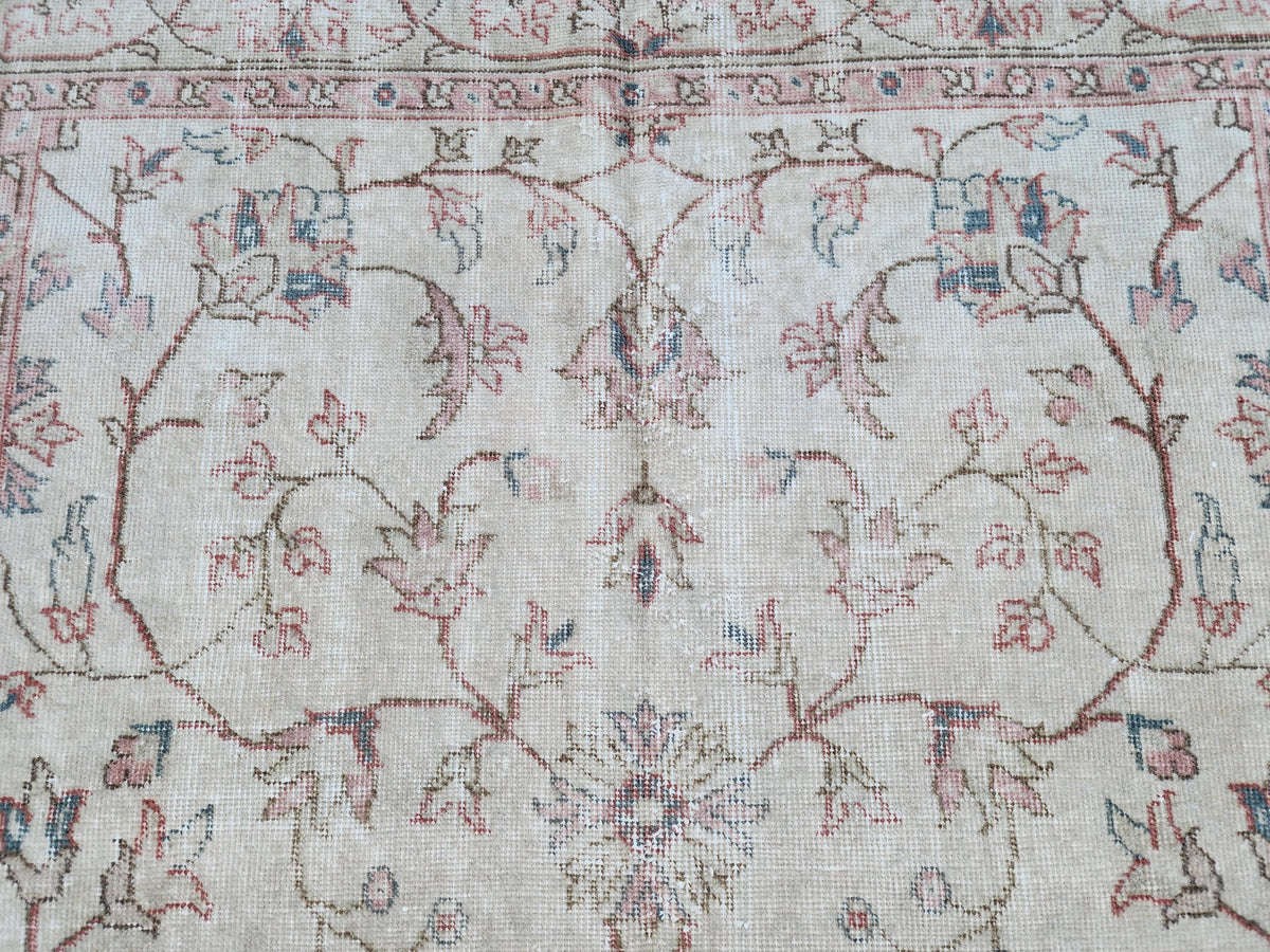 Handwoven Oushak Wool Rug 5×8 Neutral Beige Turkish Area Rug