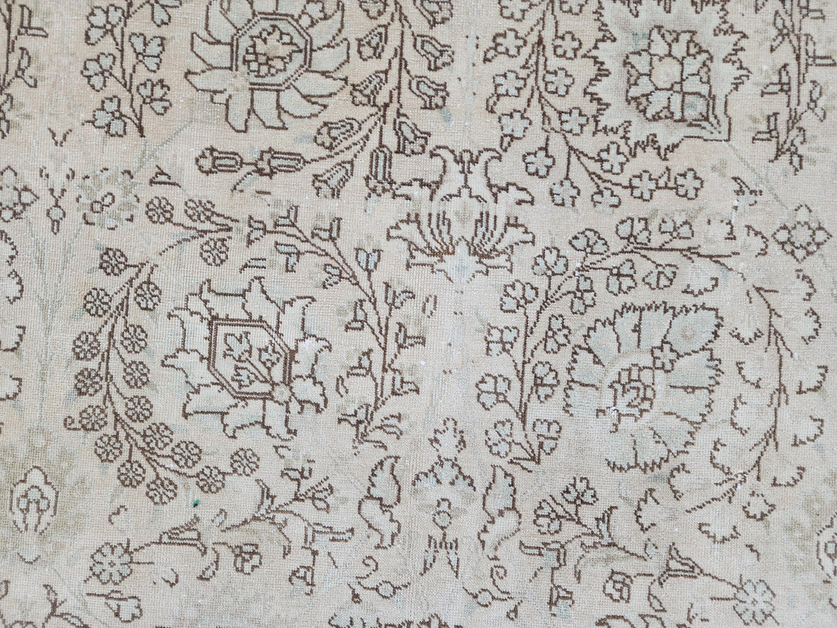 9x12 Neutral Wool Vintage Rug, Hand Knotted, Floral Persian Design