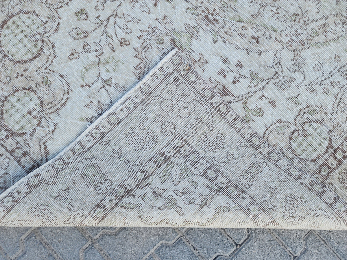 5x8 Vintage Turkish Oushak Rug: Handwoven Wool & Cotton