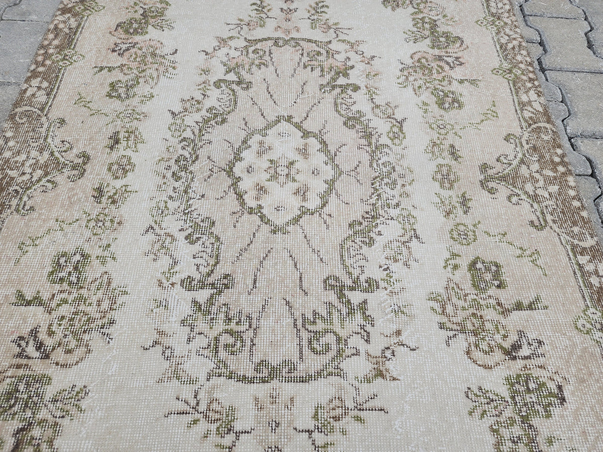 4x7 Vintage Turkish Oushak Rug: Handwoven Wool & Cotton