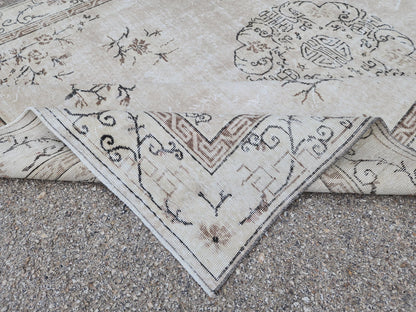 Vintage Oushak Wool Rug 7x10: Muted Medallion Turkish Design