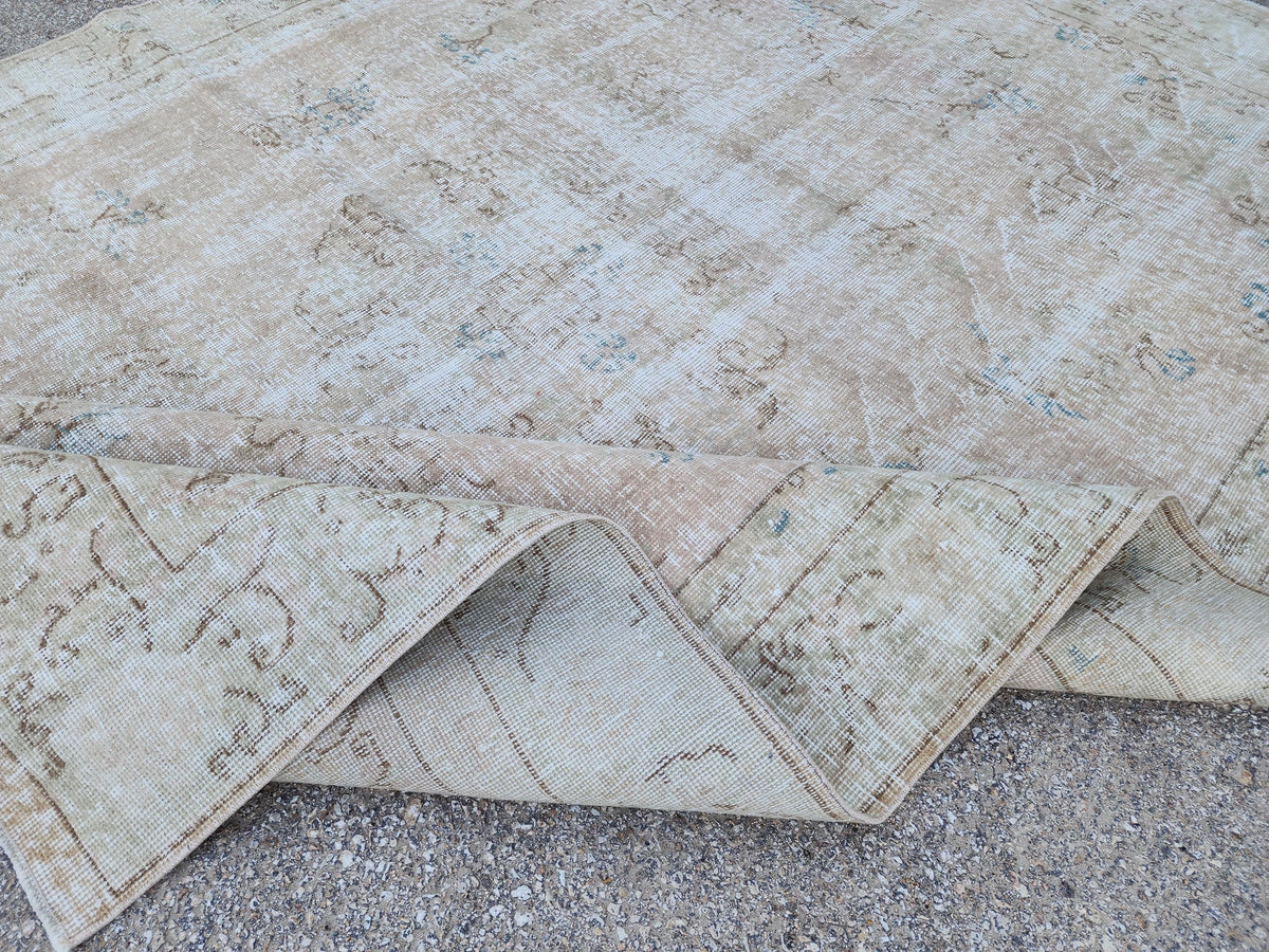 Beige Turkish Wool Rug 7x10: Handwoven Oushak Oriental Rug