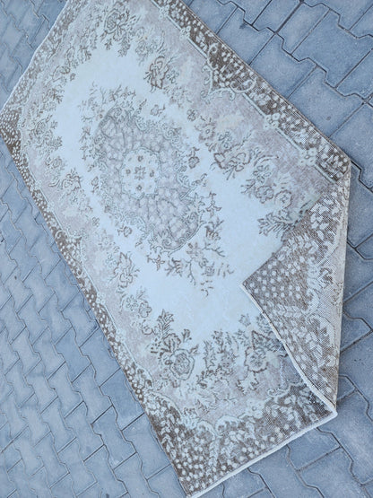 Handwoven Turkish Oushak Wool Rug: Beige Medallion, 4x7